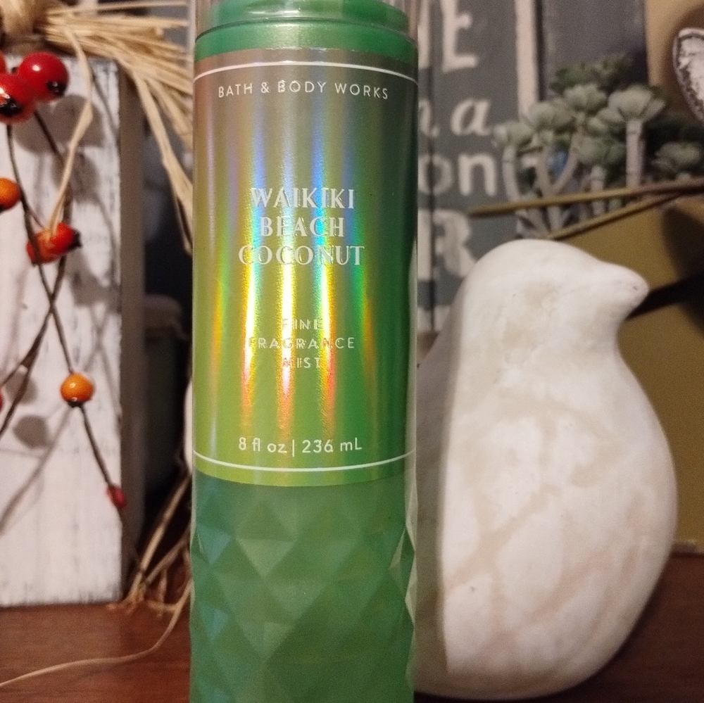 BBW Waikiki Beach Coconut 8oz Fine Fragrance Mist
